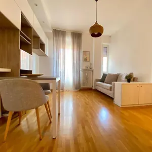 https://modern-apartment-near-to-naviglio.it-lombardy.com