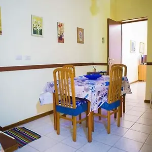 https://la-casa-di-salvo-catania.catania-hotels.net